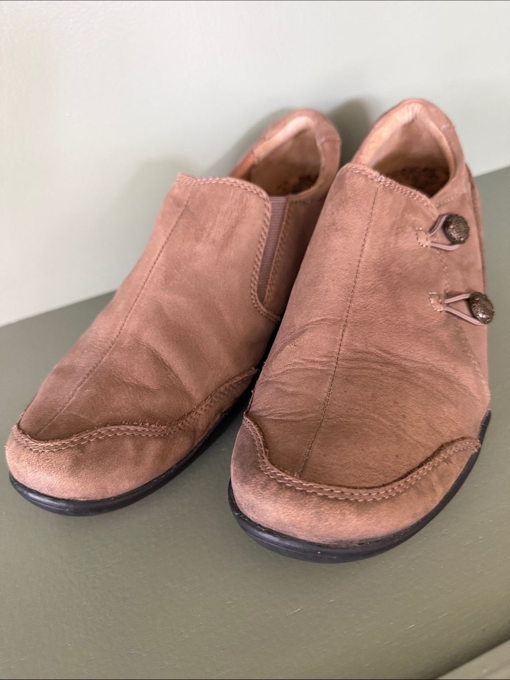 Taos Women's Beige Shoes - Size 8